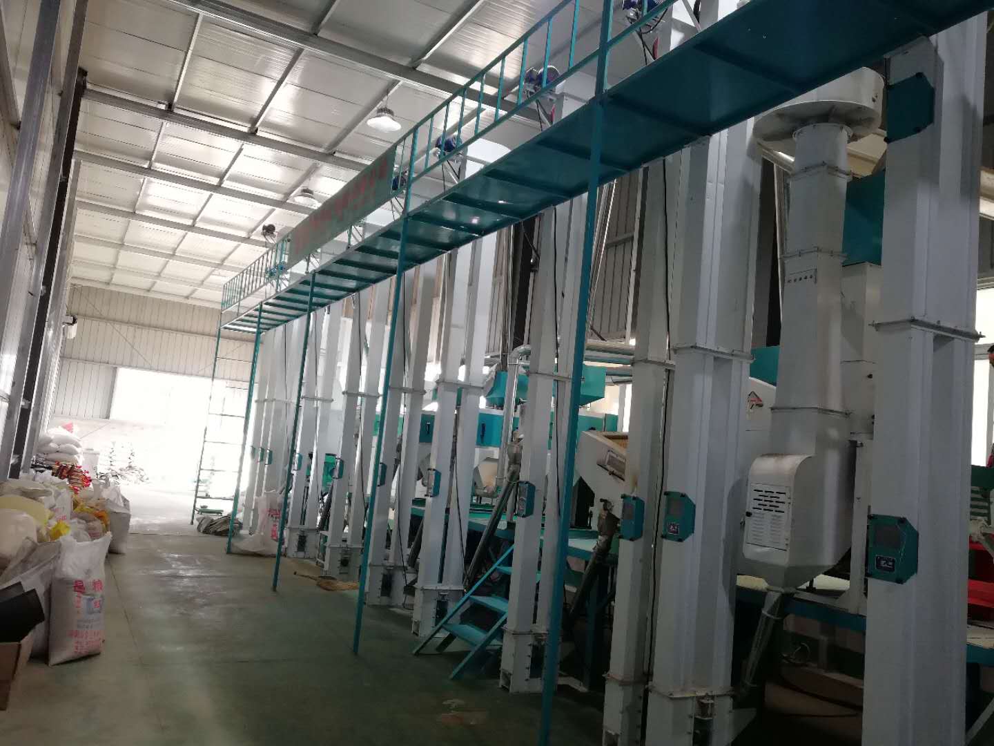 30-50噸大米成套加工設(shè)備